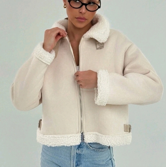 Barn Jackets,Women Jackets - Picture 3 of 4